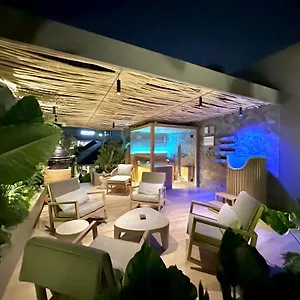 Hotel Sin Nombre Bali - Sauna, Ice Bath & Roof Terrace, Canggu (Bali)